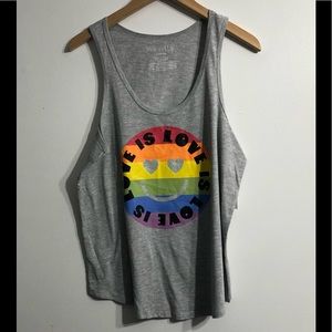 Tank Top Love is Love heart face graphics gray for women. Size L(11/13)